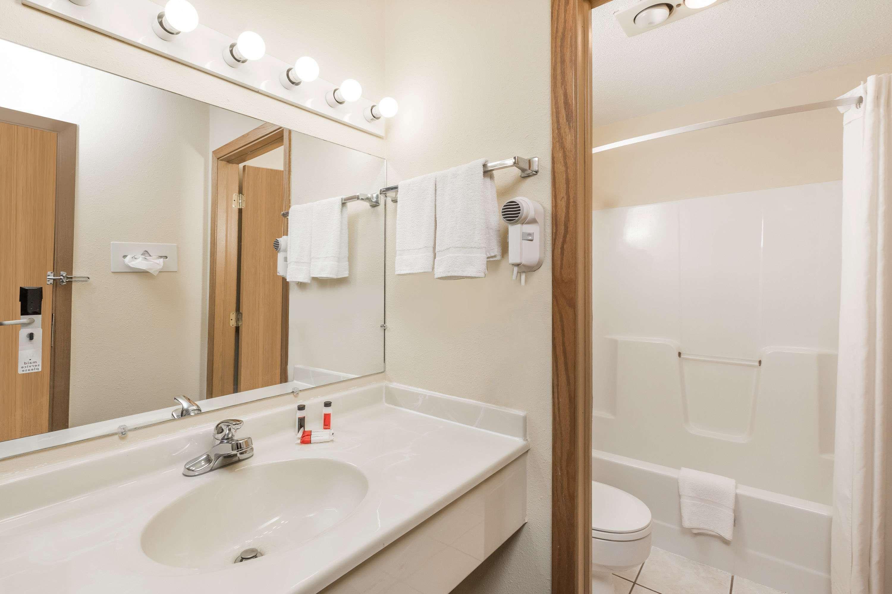 Days Inn By Wyndham Atlantic Luaran gambar